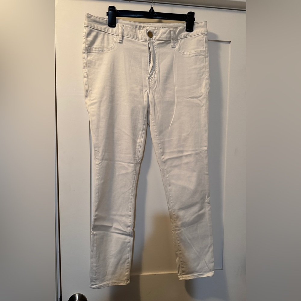 American Eagle White Super Stretch Skinny Ankle Jeans